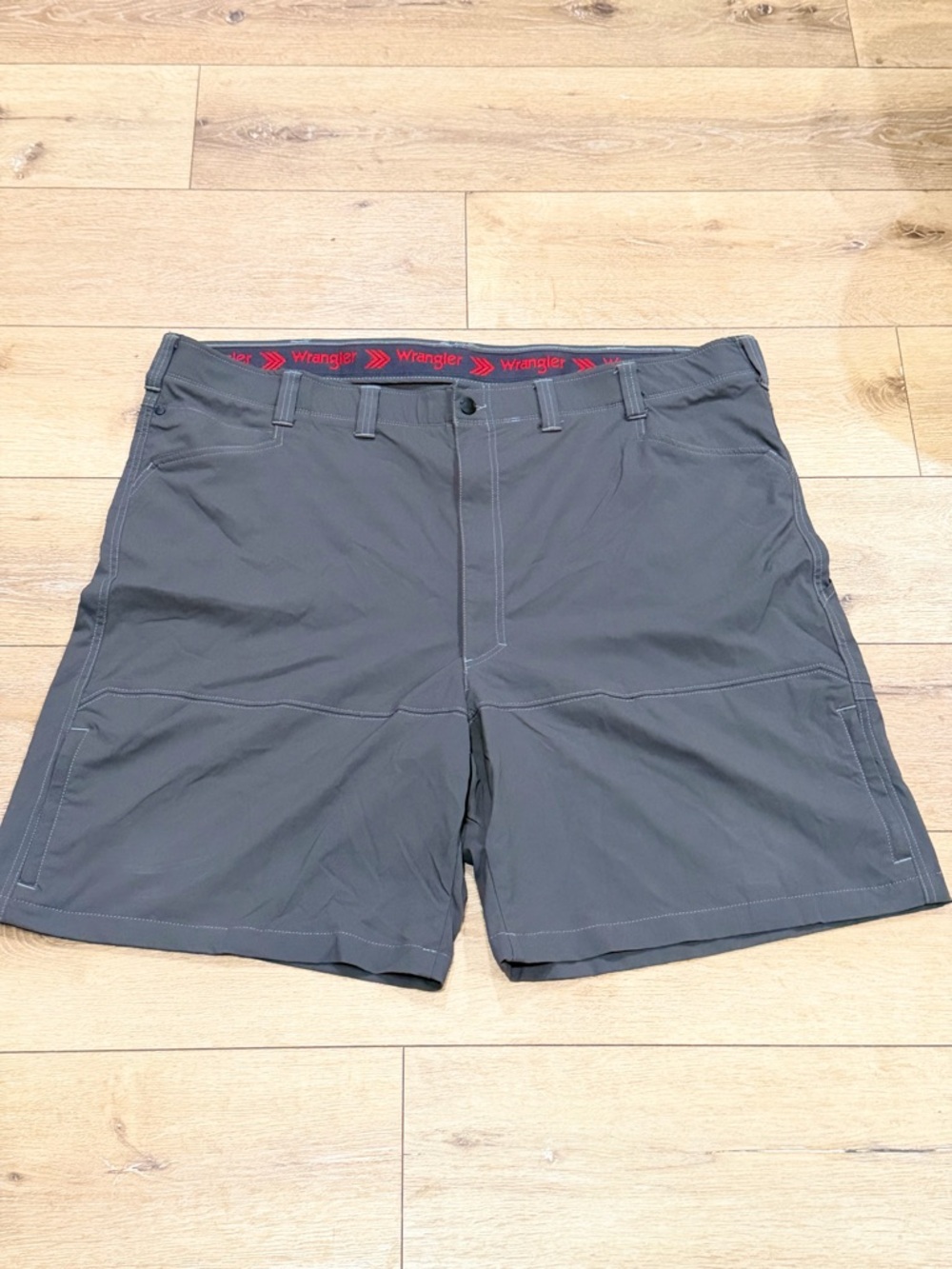 Wrangler‎ Men's Charcoal Gray Outdoor Performance Shorts size 48